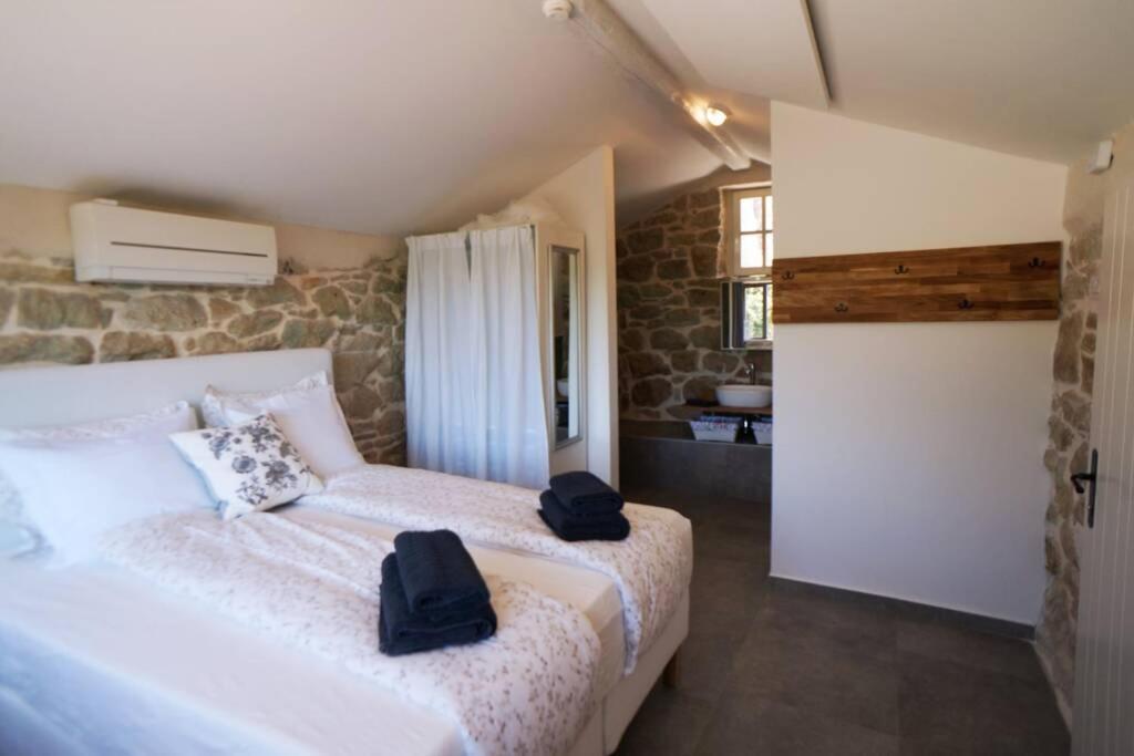 Ferienhaus Villa Alisia, Wunderschoenes Natursteinhaus Bei Porec, Istrien, Kroatien Vranje Selo Экстерьер фото