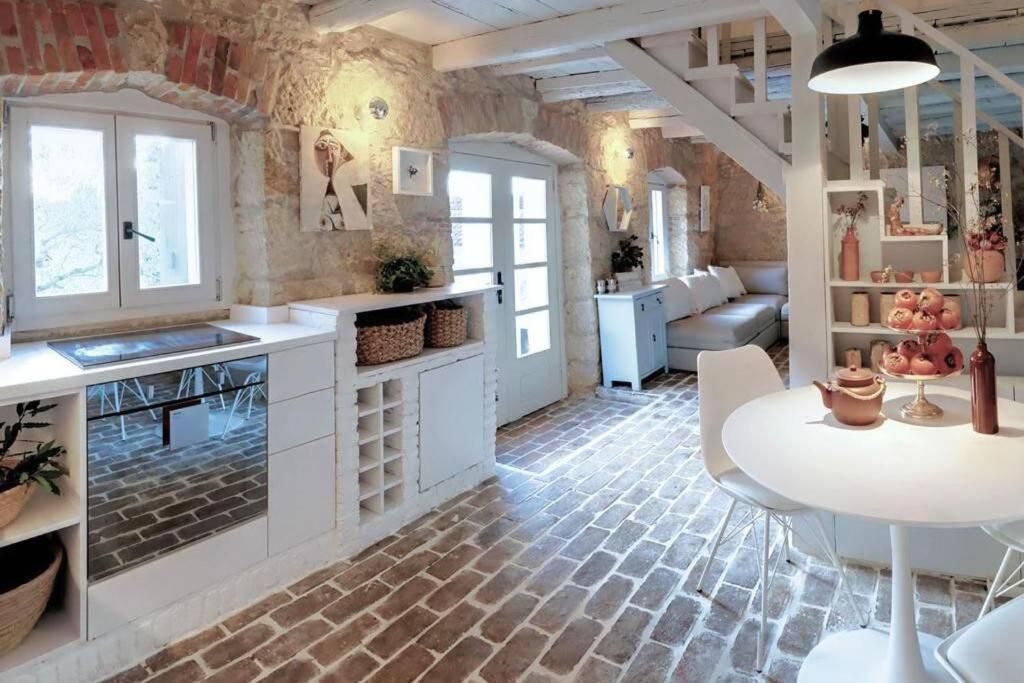 Ferienhaus Villa Alisia, Wunderschoenes Natursteinhaus Bei Porec, Istrien, Kroatien Vranje Selo Экстерьер фото
